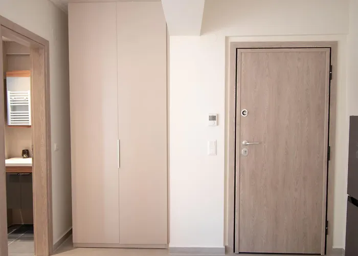 Damon&findias Legend Apartment