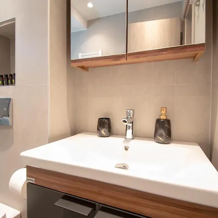 Damon And Findias Legend Thessalonique